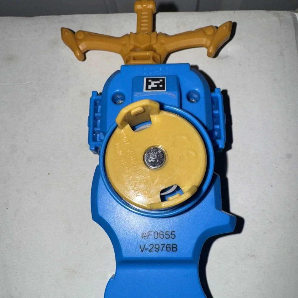 Beyblade Burst Evolution Hasbro Xcalius Blue Sword Launcher Anime Bey Toy‎